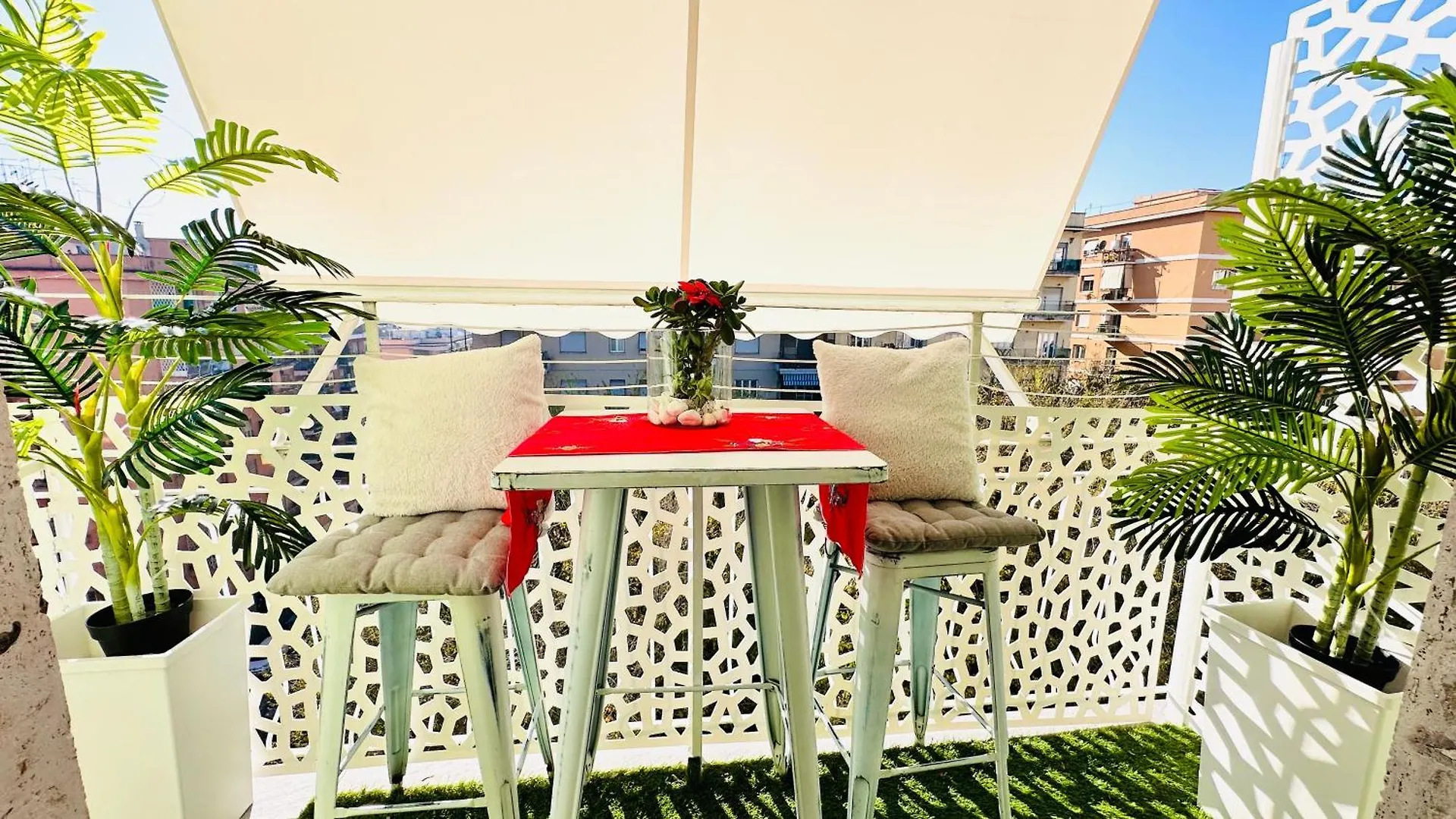 Rome Roof Top Apartment contacts